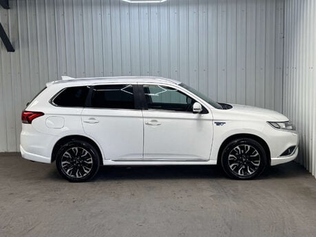 Mitsubishi Outlander 2.0 Outlander Juro PHEV CVT 4WD 5dr 9
