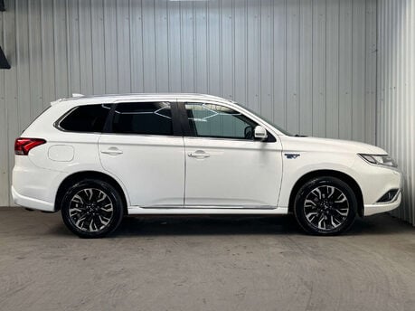 Mitsubishi Outlander 2.0 Outlander Juro PHEV CVT 4WD 5dr 10
