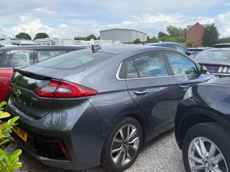Hyundai IONIQ 1.6 IONIQ Premium SE FHEV Semi-Auto 5dr 10