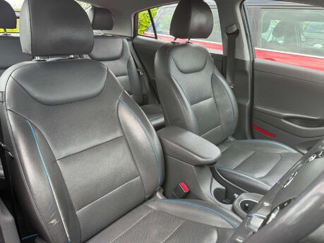Hyundai IONIQ 1.6 IONIQ Premium SE FHEV Semi-Auto 5dr 4