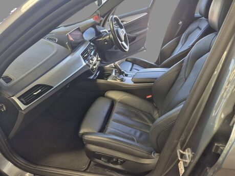 BMW 5 Series 2.0 520d xDrive M Sport Auto 4WD 5dr 4