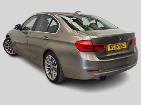 BMW 3 Series 2.0 330e Luxury Auto 4dr 10