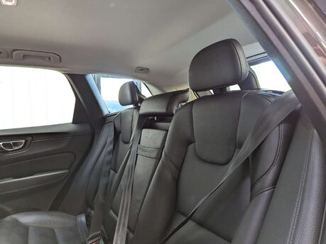 Volvo XC60 2.0 XC60 Momentum D4 AWD Auto 4WD 5dr 69