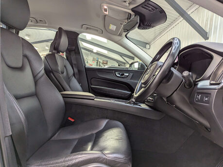 Volvo XC60 2.0 XC60 Momentum D4 AWD Auto 4WD 5dr 53