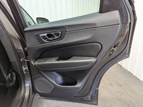 Volvo XC60 2.0 XC60 Momentum D4 AWD Auto 4WD 5dr 66