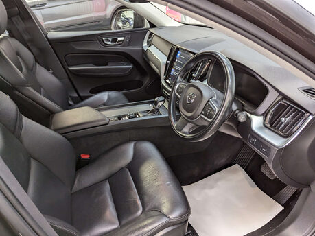 Volvo XC60 2.0 XC60 Momentum D4 AWD Auto 4WD 5dr 50