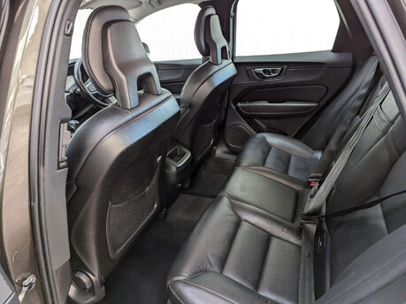 Volvo XC60 2.0 XC60 Momentum D4 AWD Auto 4WD 5dr 67