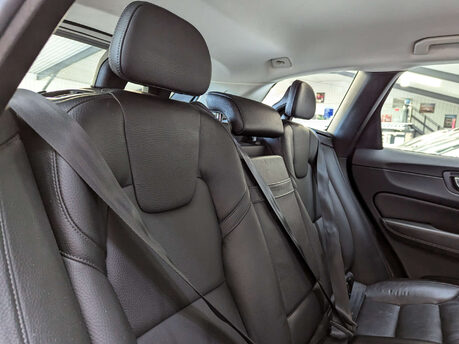 Volvo XC60 2.0 XC60 Momentum D4 AWD Auto 4WD 5dr 64