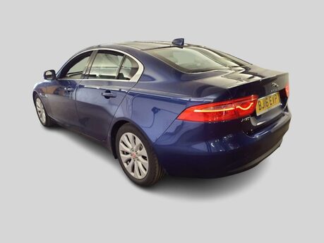Jaguar XE 2.0 XE Portfolio D Auto 4dr 19