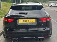 Jaguar F-Pace 2.0 F-PACE R-Sport AWD D Auto 4WD 5dr 9