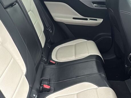 Jaguar F-Pace 2.0 F-PACE R-Sport AWD D Auto 4WD 5dr 19