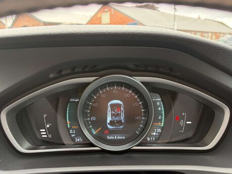 Volvo V40 2.0 V40 R-Design Nav T2 5dr 21