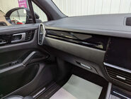 Porsche Cayenne 3.0 Cayenne V6 Auto 4WD 5dr 85