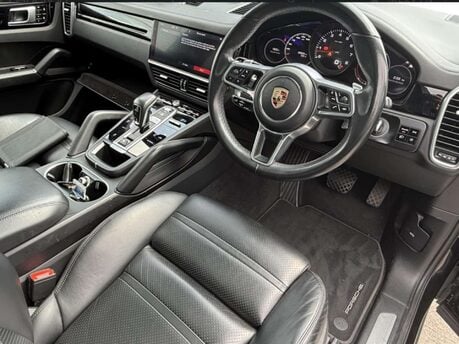 Porsche Cayenne 3.0 Cayenne V6 Auto 4WD 5dr 4