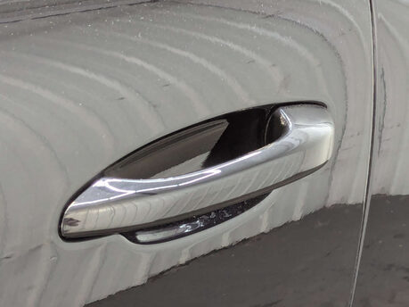 Porsche Cayenne 3.0 Cayenne V6 Auto 4WD 5dr 30