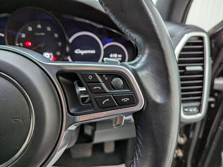 Porsche Cayenne 3.0 Cayenne V6 Auto 4WD 5dr 77