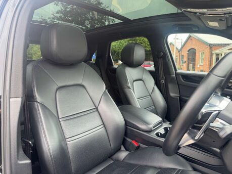 Porsche Cayenne 3.0 Cayenne V6 Auto 4WD 5dr 29