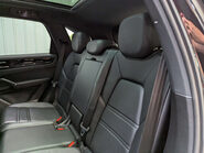 Porsche Cayenne 3.0 Cayenne V6 Auto 4WD 5dr 68
