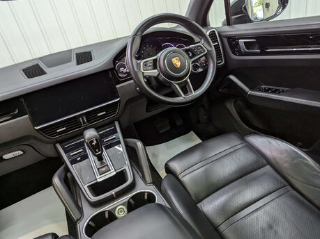 Porsche Cayenne 3.0 Cayenne V6 Auto 4WD 5dr 48
