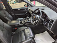 Porsche Cayenne 3.0 Cayenne V6 Auto 4WD 5dr 49