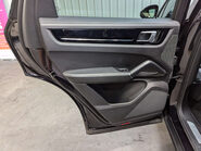 Porsche Cayenne 3.0 Cayenne V6 Auto 4WD 5dr 70