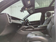 Porsche Cayenne 3.0 Cayenne V6 Auto 4WD 5dr 56