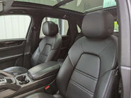 Porsche Cayenne 3.0 Cayenne V6 Auto 4WD 5dr 57