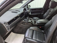 Porsche Cayenne 3.0 Cayenne V6 Auto 4WD 5dr 55