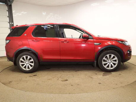 Land Rover Discovery Sport 2.0 Discovery Sport SE Tech TD4 4WD 5dr 7