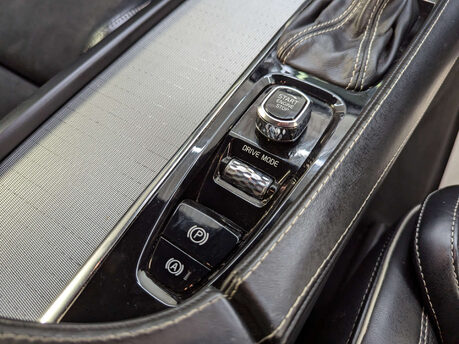 Volvo XC90 2.0 XC90 R-Design D5 PowerPulse AWD Auto 4WD 5dr 92