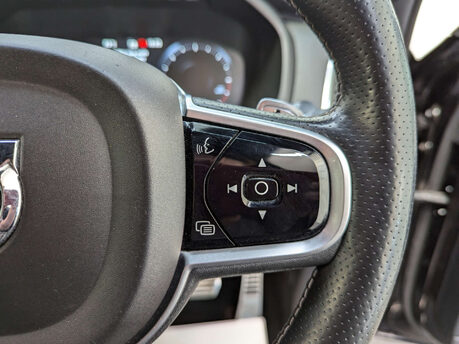 Volvo XC90 2.0 XC90 R-Design D5 PowerPulse AWD Auto 4WD 5dr 87
