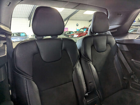 Volvo XC90 2.0 XC90 R-Design D5 PowerPulse AWD Auto 4WD 5dr 70