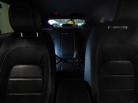 Jaguar F-Pace 3.0 F-PACE V6 S AWD i Auto 4WD 5dr 19