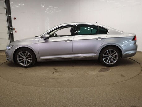 Volkswagen Passat 1.5 Passat GT TSi Evo 4dr 18