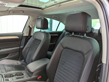Volkswagen Passat 1.5 Passat GT TSi Evo 4dr 51