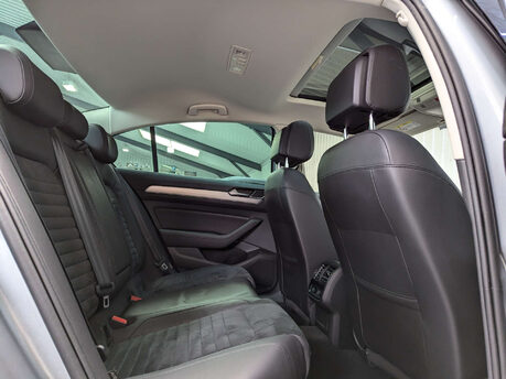 Volkswagen Passat 1.5 Passat GT TSi Evo 4dr 58