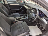 Volkswagen Passat 1.5 Passat GT TSi Evo 4dr 43