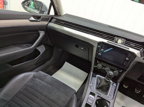 Volkswagen Passat 1.5 Passat GT TSi Evo 4dr 66