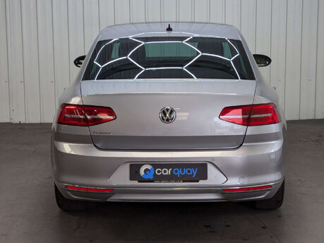 Volkswagen Passat 1.5 Passat GT TSi Evo 4dr 38