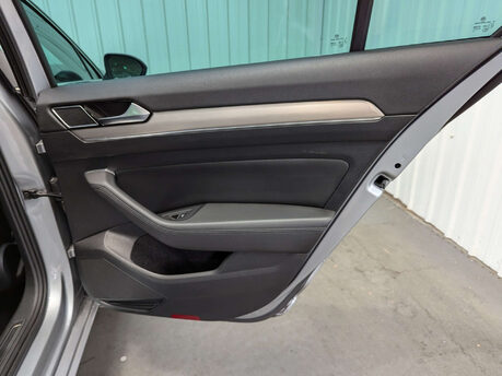 Volkswagen Passat 1.5 Passat GT TSi Evo 4dr 59
