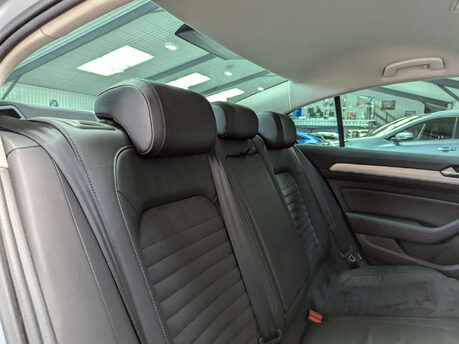 Volkswagen Passat 1.5 Passat GT TSi Evo 4dr 57