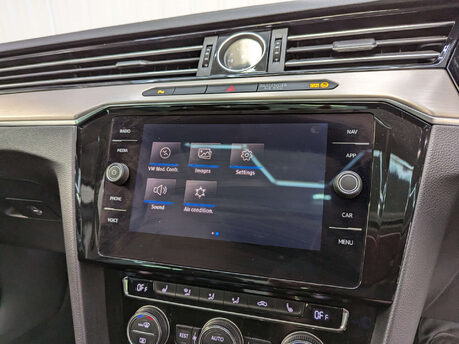 Volkswagen Passat 1.5 Passat GT TSi Evo 4dr 92