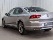 Volkswagen Passat 1.5 Passat GT TSi Evo 4dr 32