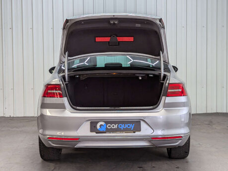 Volkswagen Passat 1.5 Passat GT TSi Evo 4dr 42