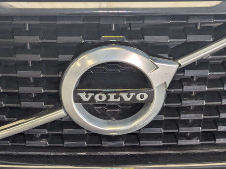 Volvo XC60 2.0 XC60 R-Design Pro B4 MHEV AWD Auto 4WD 5dr 22