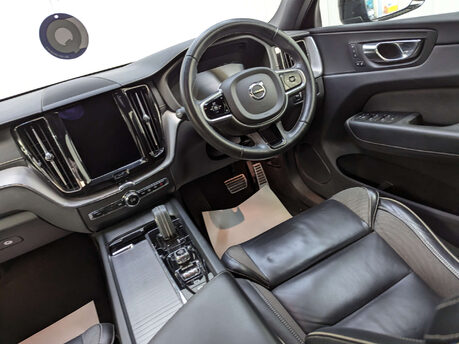 Volvo XC60 2.0 XC60 R-Design Pro B4 MHEV AWD Auto 4WD 5dr 49