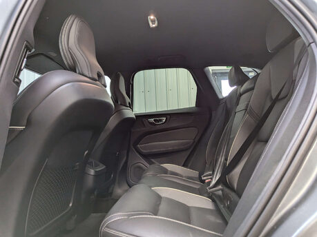 Volvo XC60 2.0 XC60 R-Design Pro B4 MHEV AWD Auto 4WD 5dr 73