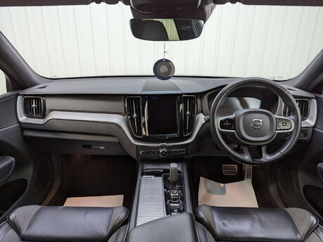 Volvo XC60 2.0 XC60 R-Design Pro B4 MHEV AWD Auto 4WD 5dr 2