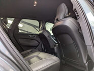 Volvo XC60 2.0 XC60 R-Design Pro B4 MHEV AWD Auto 4WD 5dr 65