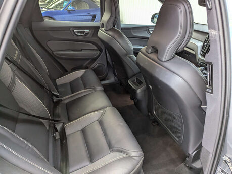 Volvo XC60 2.0 XC60 R-Design Pro B4 MHEV AWD Auto 4WD 5dr 64